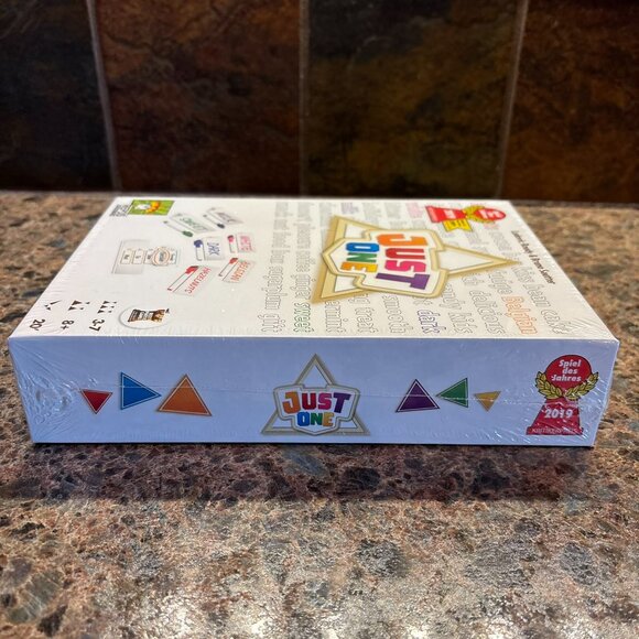 New Sealed Repos Production Just One Party Board Game Ages 8+ 3-7 Players - Picture 3 of 5